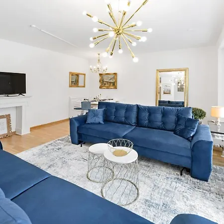 Zwei Zimmer Wohnung Im Stadtzentrum Mit Tiefgaragenplatz